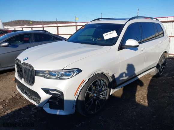 2019 BMW X7 xDrive50i with VIN 5UXCX4C58KLS35656, listed as a IAAI auction lot 41690202 with 91,135 mi miles. Bid and sale history available at carsss.com. Image 19.