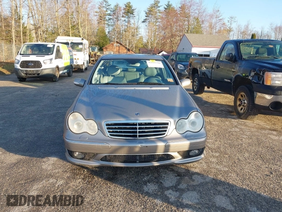 2005 Mercedes-Benz C 230 Kompressor with VIN WDBRF40J75F721490, listed as a IAAI auction lot 42122790 with 127,443 mi miles and . Bid and sale history available at DreamBid. Image 13.