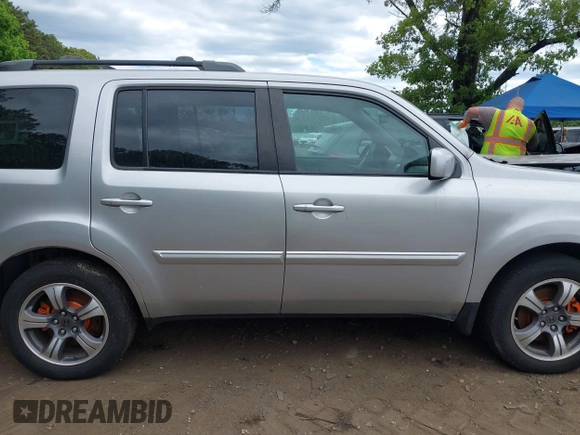 2015 Honda Pilot SE z VIN 5FNYF4H38FB053093, wystawiony jako IAAI lot #42290867 z przebiegiem 120 238 mil mil oraz . Historia ofert i sprzedaży dostępna na DreamBid. Obrazek 13.