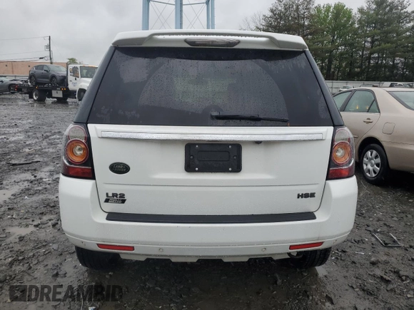 2013 Land Rover LR2 z VIN SALFR2BG4DH327264, wystawiony jako Copart lot #56676415 z przebiegiem 142 451 mil mil oraz Czysty tytuł • Clean title. Historia ofert i sprzedaży dostępna na DreamBid. Obrazek 6.