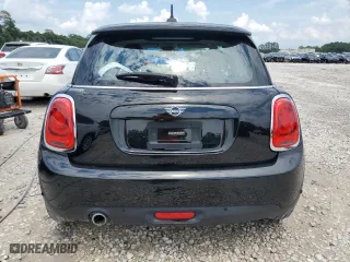 2021 MINI Hardtop 2 Door Cooper with VIN WMWXR3C08M2N83670, listed as a Copart auction lot 58847394 with 25,844 mi miles and Clean Title. Bid and sale history available at carsss.com. Image 6.