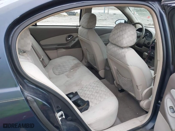 2004 Chevrolet Malibu LS with VIN 1G1ZT54854F112283, listed as a IAAI auction lot 41408358 with 237,767 mi miles. Bid and sale history available at carsss.com. Image 8.