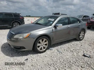 2013 Chrysler 200 LX with VIN 1C3CCBABXDN622554, listed as a Copart auction lot 54088365 with 153,391 mi miles and Clean Title. Bid and sale history available at carsss.com. Image 1.