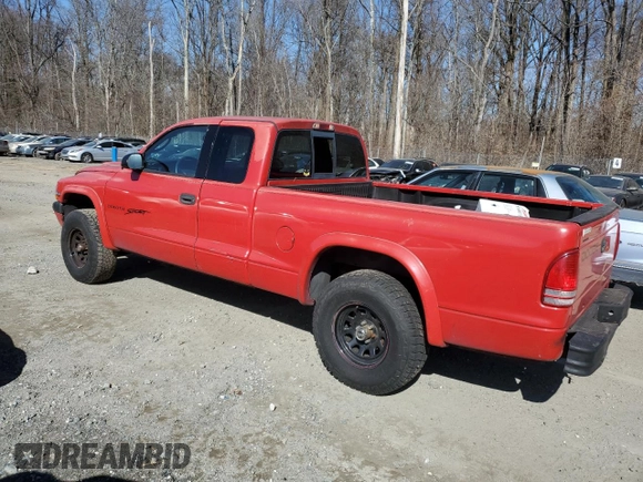 2000 Dodge Dakota SLT with VIN 1B7GG22X5YS700953, listed as a Copart auction lot 46275045 with 132,111 mi miles and Salvage Title. Bid and sale history available at DreamBid. Image 2.