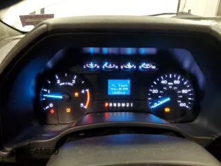 2019 Ford F-250 XLT с VIN 1FTBF2BT9KEC94076, выставлен на аукционе Copart как лот 44670025 с пробегом 120 824 миль миль и Списание • Salvage title. История ставок и продаж доступна на DreamBid. Изображение 9.