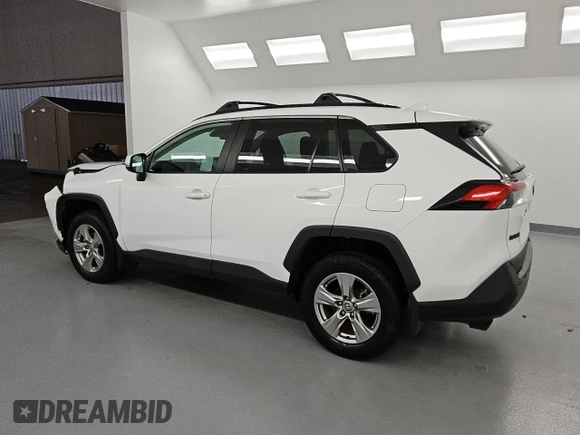 2022 Toyota RAV4 XLE with VIN 2T3W1RFV1NW234956, listed as a Copart auction lot 59725315 with 29,587 mi miles and Clean title. Bid and sale history available at DreamBid. Image 2.