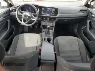 2022 Volkswagen Jetta z VIN 3VWNM7BU9NM021238, wystawiony jako Copart lot #58724755 z przebiegiem 35 889 mil mil oraz Czysty tytuł • Clean title. Historia ofert i sprzedaży dostępna na DreamBid. Obrazek 8.