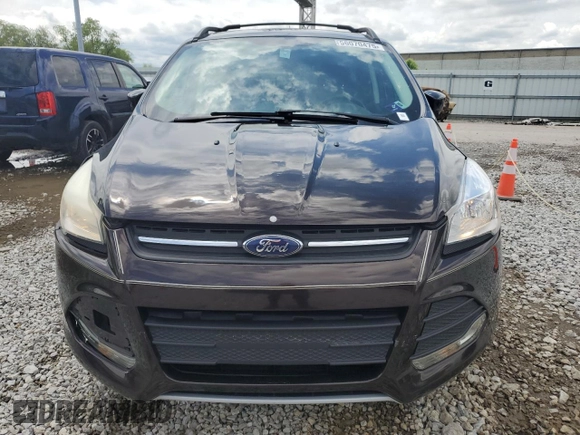 2013 Ford Escape SE with VIN 1FMCU9GX2DUD00349, listed as a Copart auction lot 56070475 with 122,785 mi miles and Salvage title. Bid and sale history available at DreamBid. Image 5.