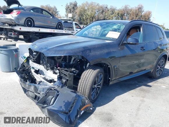 2025 BMW X5 xDrive40i z VIN 5UX23EU04S9X08790, wystawiony jako IAAI lot #42261810 z przebiegiem 7 051 mil mil oraz . Historia ofert i sprzedaży dostępna na DreamBid. Obrazek 20.