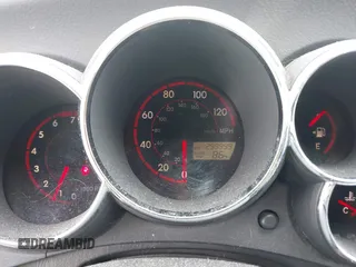 2004 Toyota Matrix Std with VIN 2T1KR32E14C194171, listed as a IAAI auction lot 42059685 with 299,999 mi miles. Bid and sale history available at carsss.com. Image 7.