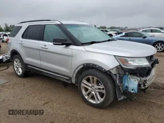 2017 Ford Explorer XLT z VIN 1FM5K8D83HGB60578, wystawiony jako Copart lot #59184795 z przebiegiem 100 850 mil mil oraz Szkoda całkowita • Salvage title. Historia ofert i sprzedaży dostępna na DreamBid. Obrazek 4.