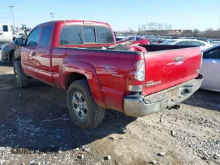 2011 Toyota Tacoma with VIN 5TFUU4EN9BX009422, listed as a IAAI auction lot 41394829 with 302,264 mi miles. Bid and sale history available at carsss.com. Image 3.
