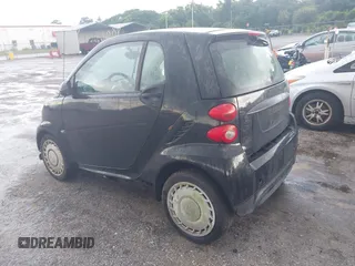 2013 Smart fortwo Pure с VIN WMEEJ3BA3DK682782, выставлен на аукционе IAAI как лот 42728005 с пробегом Не указан миль и . История ставок и продаж доступна на DreamBid. Изображение 3.