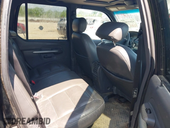 2002 Ford Explorer Sport Trac Value z VIN 1FMZU77E72UD39562, wystawiony jako IAAI lot #42693005 z przebiegiem 185 220 mil mil oraz . Historia ofert i sprzedaży dostępna na DreamBid. Obrazek 8.