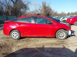2020 Toyota Prius L Eco with VIN JTDKARFU3L3122388, listed as a IAAI auction lot 41649358 with 30,945 mi miles. Bid and sale history available at carsss.com. Image 14.