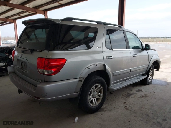 2005 Toyota Sequoia SR5 with VIN 5TDZT34A25S245549, listed as a IAAI auction lot 41724218 with 177,938 mi miles. Bid and sale history available at carsss.com. Image 4.