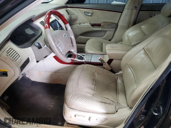 2006 Hyundai Azera SE with VIN KMHFC46F36A096628, listed as a Copart auction lot 61042145 with 229,357 mi miles and Salvage title. Bid and sale history available at DreamBid. Image 7.