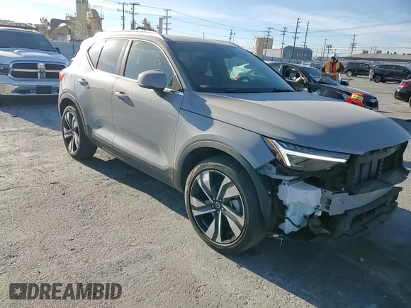 2024 Volvo XC40 Plus Bright Theme с VIN YV4L12UE4R2293380, выставлен на аукционе Copart как лот 87645985 с пробегом 12 288 миль миль и Списание • Salvage title. История ставок и продаж доступна на DreamBid. Изображение 12.