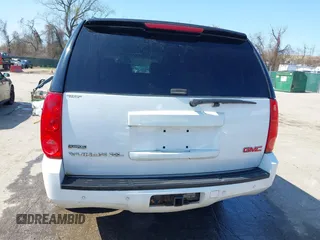 2008 GMC Yukon XL SLT 4SB with VIN 1GKFK16378R139856, listed as a IAAI auction lot 41933788 with 120,767 mi miles and . Bid and sale history available at carsss.com. Image 16.