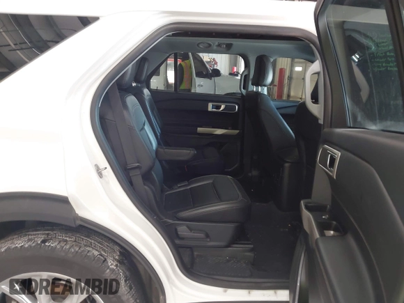 2023 Ford Explorer XLT with VIN 1FMSK8DH2PGB30764, listed as a IAAI auction lot 41608272 with 33,952 mi miles. Bid and sale history available at carsss.com. Image 8.