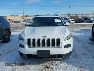 2016 Jeep Cherokee Latitude with VIN 1C4PJMCB7GW304109, listed as a IAAI auction lot 41330879 with 114,503 mi miles. Bid and sale history available at carsss.com. Image 12.