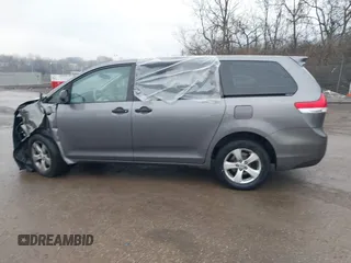 2011 Toyota Sienna with VIN 5TDZK3DC7BS017563, listed as a IAAI auction lot 41442444 with 259,547 mi miles. Bid and sale history available at carsss.com. Image 15.