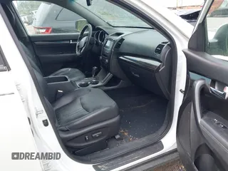 2012 Kia Sorento EX with VIN 5XYKU4A66CG227487, listed as a IAAI auction lot 41925941 with 185,464 mi miles. Bid and sale history available at carsss.com. Image 5.