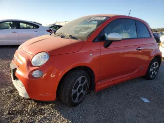 2014 FIAT 500e with VIN 3C3CFFGE0ET294563, listed as a Copart auction lot 88529745 with 44,537 mi miles and Clean Title. Bid and sale history available at carsss.com. Image 1.