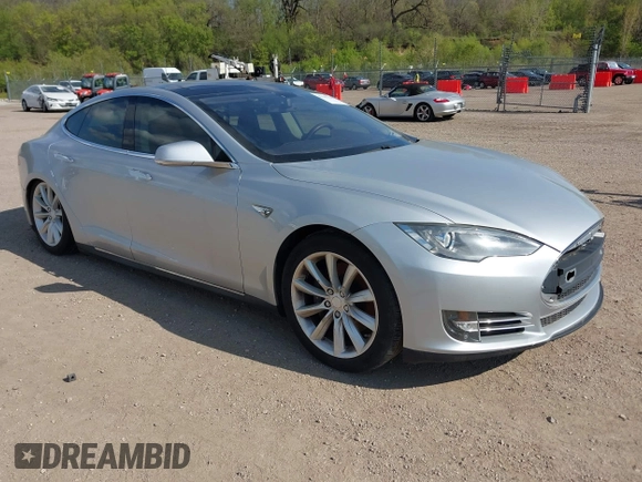 2012 Tesla Model S Performance with VIN 5YJSA1DP3CFP01348, listed as a IAAI auction lot 42185490 with 181,217 mi miles and . Bid and sale history available at DreamBid. Image 1.