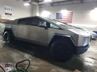 2024 Tesla Cybertruck с VIN 7G2CEHED2RA025693, выставлен на аукционе Copart как лот 45351295 с пробегом 11 786 миль миль и Списание • Salvage title. История ставок и продаж доступна на DreamBid. Изображение 4.
