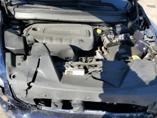 2015 Jeep Cherokee Latitude with VIN 1C4PJMCB9FW709077, listed as a Copart auction lot 76240454 with 104,882 mi miles and Salvage Title. Bid and sale history available at DreamBid. Image 12.
