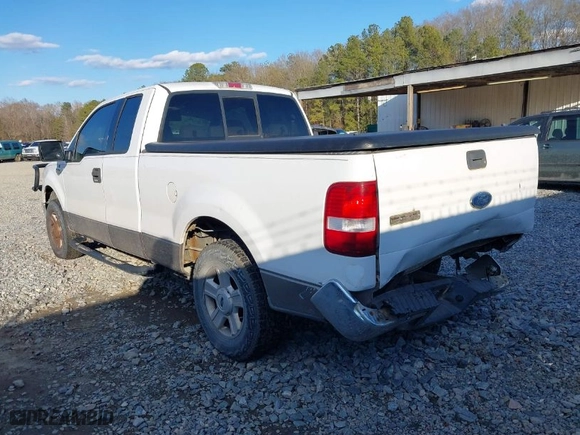 2004 Ford F-150 XL with VIN 1FTPX12544NB76406, listed as a IAAI auction lot 41396355 with 250,958 mi miles. Bid and sale history available at carsss.com. Image 3.