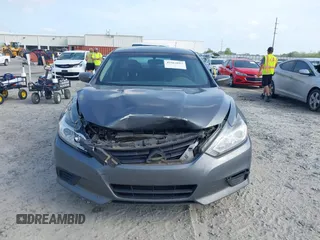 2018 Nissan Altima SV with VIN 1N4AL3AP9JC166998, listed as a IAAI auction lot 41963817 with 174,368 mi miles and . Bid and sale history available at carsss.com. Image 12.