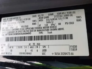 2019 Ford Transit z VIN 1FTBW3XM5KKA49493, wystawiony jako IAAI lot #42608570 z przebiegiem 40 120 mil mil oraz . Historia ofert i sprzedaży dostępna na DreamBid. Obrazek 9.