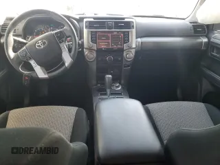 2022 Toyota 4Runner SR5 with VIN JTEMU5JR0N6009135, listed as a Copart auction lot 53543675 with 35,780 mi miles and Salvage title. Bid and sale history available at DreamBid. Image 8.