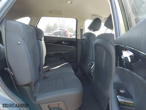 2020 Kia Sorento LX V6 with VIN 5XYPG4A59LG620081, listed as a IAAI auction lot 41752175 with 91,668 mi miles. Bid and sale history available at carsss.com. Image 8.