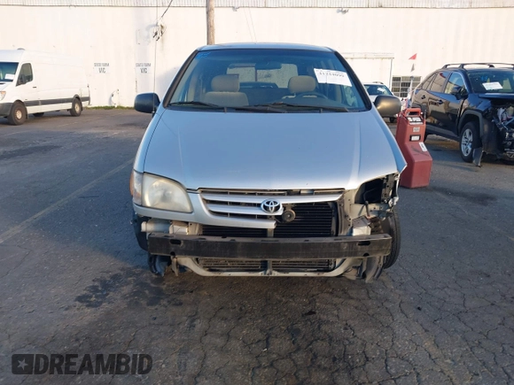 2001 Toyota Sienna CE with VIN 4T3ZF19C31U370820, listed as a IAAI auction lot 41244099 with 166,674 mi miles. Bid and sale history available at carsss.com. Image 13.