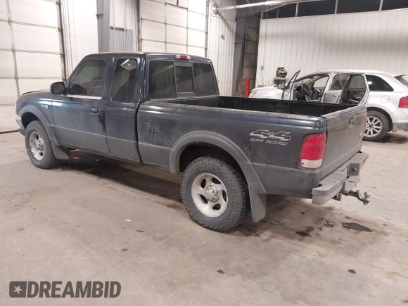 2000 Ford Ranger XLT with VIN 1FTZR15X2YPB86720, listed as a IAAI auction lot 41501141 with 211,794 mi miles. Bid and sale history available at carsss.com. Image 3.