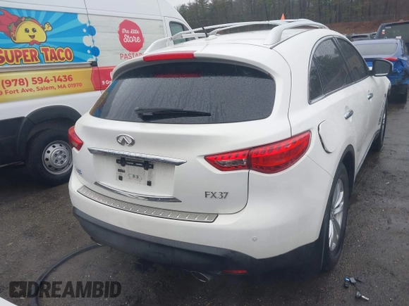 2013 Infiniti FX with VIN JN8CS1MW9DM173949, listed as a IAAI auction lot 41797752 with 107,470 mi miles. Bid and sale history available at carsss.com. Image 17.