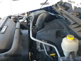 2015 Ram 1500 Laramie z VIN 1C6RR6NT5FS514434, wystawiony jako IAAI lot #43369780 z przebiegiem 134 614 mil mil oraz . Historia ofert i sprzedaży dostępna na DreamBid. Obrazek 19.