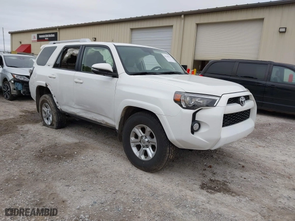 2017 Toyota 4Runner SR5 with VIN JTEZU5JR4H5153111, listed as a IAAI auction lot 41520352 with 114,705 mi miles. Bid and sale history available at carsss.com. Image 1.