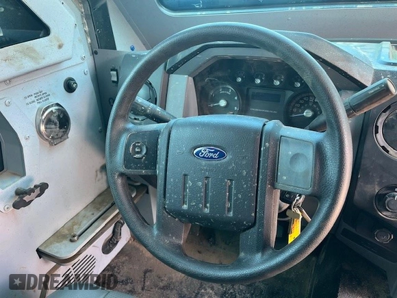 2014 Ford F-550 XL with VIN 1FDUF5HT7EEA61573, listed as a Copart auction lot 55421995 with Not Provided miles and Clean Title. Bid and sale history available at carsss.com. Image 7.