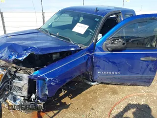 2013 Chevrolet Silverado 1500 LT with VIN 1GCRKSE71DZ170484, listed as a IAAI auction lot 41430722 with 79,946 mi miles and . Bid and sale history available at DreamBid. Image 6.