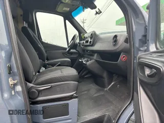 2019 Mercedes-Benz Sprinter Cargo with VIN WD4PF0CD7KP043925, listed as a Copart auction lot 54732745 with 75,694 mi miles and Clean Title. Bid and sale history available at carsss.com. Image 5.