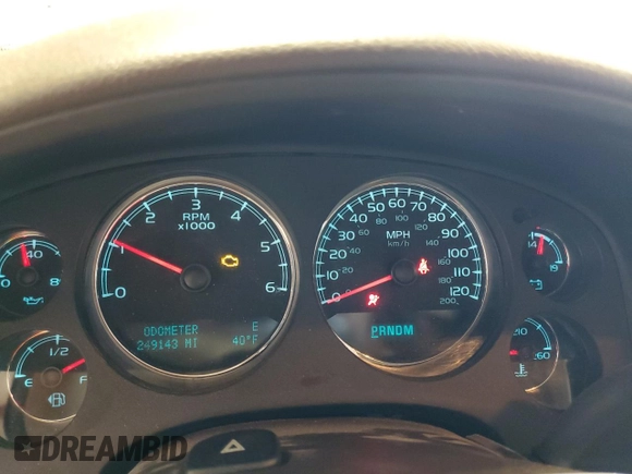 2014 GMC Yukon XL Denali with VIN 1GKS2MEF0ER158546, listed as a Copart auction lot 45124115 with 249,143 mi miles and Salvage Title. Bid and sale history available at carsss.com. Image 9.
