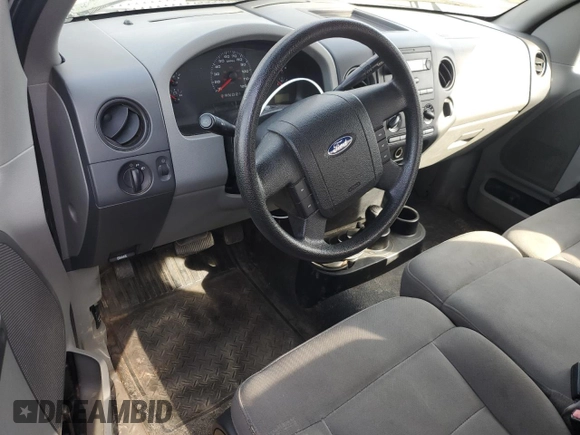 2004 Ford F-150 XL with VIN 1FTRF14W84NB32278, listed as a Copart auction lot 54551395 with 105,282 mi miles and Clean Title. Bid and sale history available at DreamBid. Image 8.