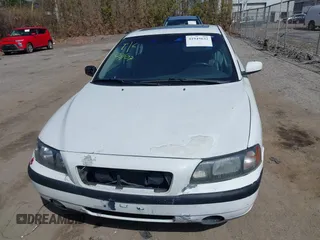 2004 Volvo S60 with VIN YV1RS61T642380706, listed as a IAAI auction lot 41945632 with Not provided miles and . Bid and sale history available at DreamBid. Image 11.