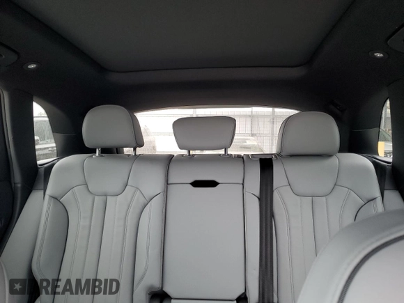 2025 Audi Q5 S line Premium z VIN WA1GAAFY1S2020208, wystawiony jako Copart lot #43335675 z przebiegiem 6319 mil mil oraz Tytuł czysty. Historia ofert i sprzedaży dostępna na DreamBid. Obrazek 10.
