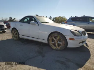 2001 Mercedes-Benz SLK-Class with VIN WDBKK65FX1F207009, listed as a Copart auction lot 77037374 with Not Provided miles and Clean Title. Bid and sale history available at carsss.com. Image 4.