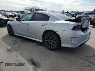 2020 Dodge Charger Scat Pack Widebody z VIN 2C3CDXGJ6LH175883, wystawiony jako Copart lot #43431835 z przebiegiem 27 030 mil mil oraz Szkoda całkowita • Salvage title. Historia ofert i sprzedaży dostępna na DreamBid. Obrazek 2.